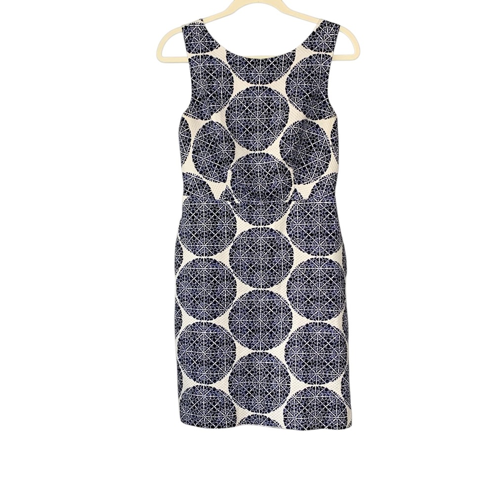 The Limited white cotton sleeveless dress w circular geometric medallion. Size 6